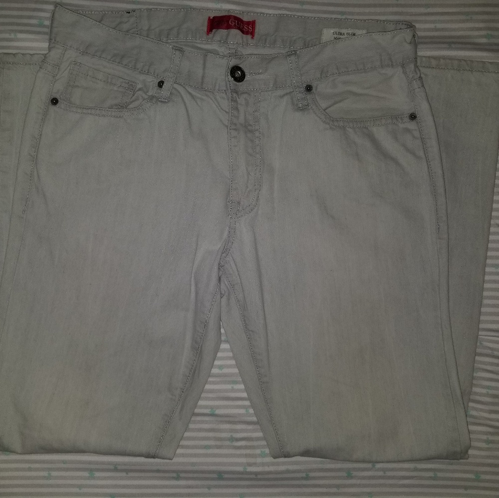 Guess Jean's - Picture 3 of 3